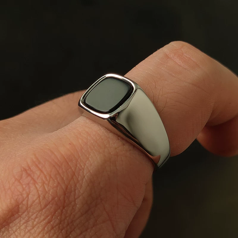 Urban Gentleman Ring – Minimalist Titanium Steel Men’s Jewelry with Black Square Stone NW-R051439